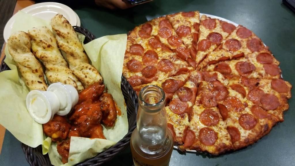 Round Table Pizza | meal delivery | 11617 Cherry Ave, Fontana, CA 92337, USA | 9093573050 OR +1 909-357-3050