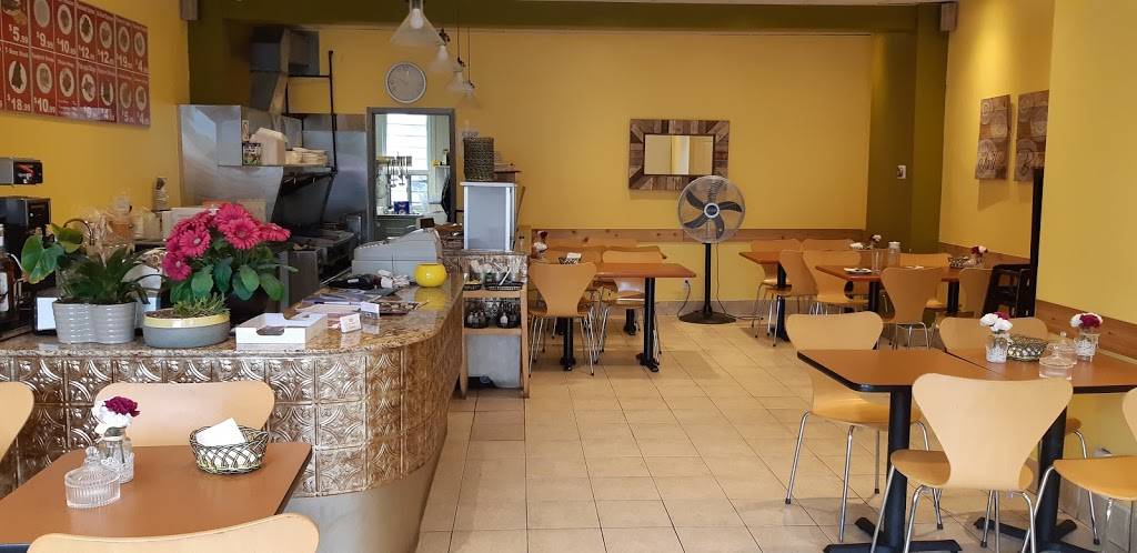 Chowk Bazaar Burger & Pizza | restaurant | 3208 Danforth Ave, Scarborough, ON M1L 1C1, Canada | 4166990009 OR +1 416-699-0009