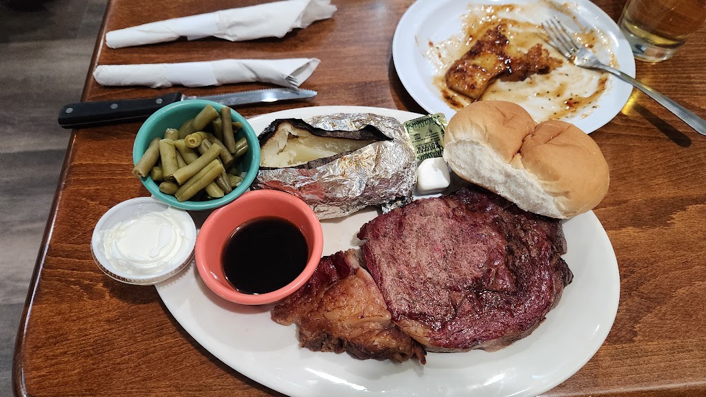 Johnsons Family Bar & Grill | restaurant | 306 E Jackson St, Galveston, IN 46932, USA | 5746997909 OR +1 574-699-7909