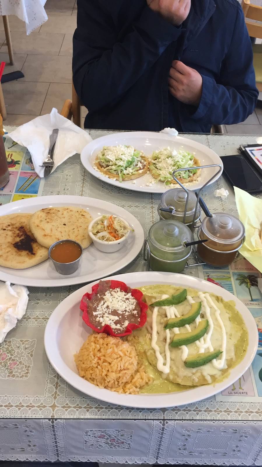 El Huarache de Mexico | restaurant | 1960 Sequoia Ave #7, Simi Valley, CA 93063, USA | 8055831644 OR +1 805-583-1644