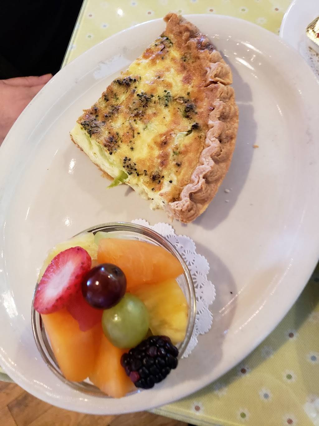 The Cooked Goose | restaurant | 92 Watch Hill Rd, Westerly, RI 02891, USA | 4013489888 OR +1 401-348-9888