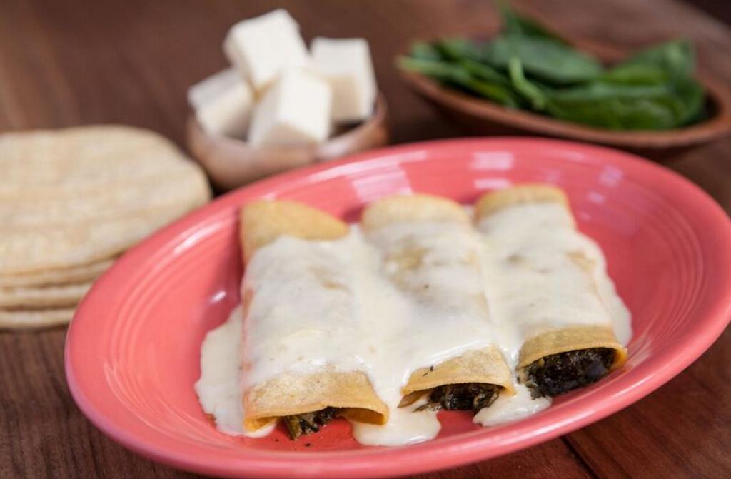 Las Palmas | restaurant | 5821 Charlotte Pike, Nashville, TN 37209, USA | 6153520817 OR +1 615-352-0817