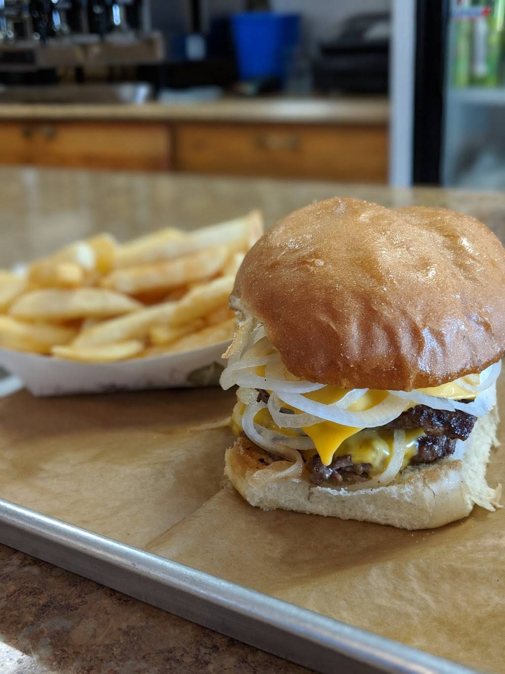 Als Hamburger | restaurant | 131 S Washington St, Green Bay, WI 54301, USA | 9204375114 OR +1 920-437-5114