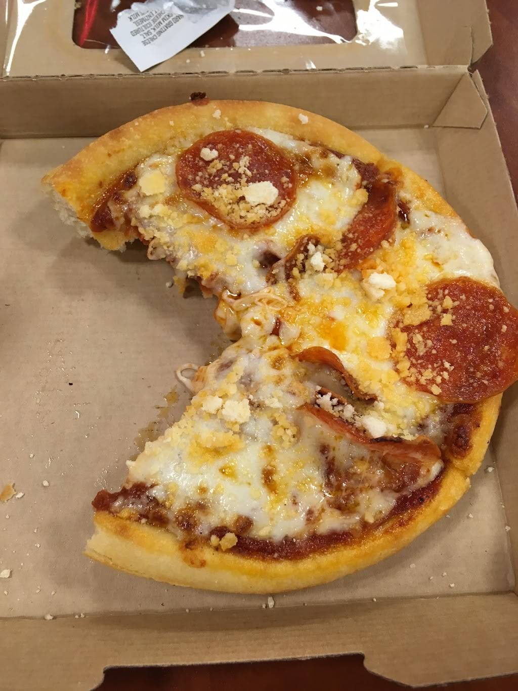 Pizza Hut Express | meal takeaway | 3599 W Hillsboro Blvd, Deerfield Beach, FL 33442, USA | 9543335214 OR +1 954-333-5214