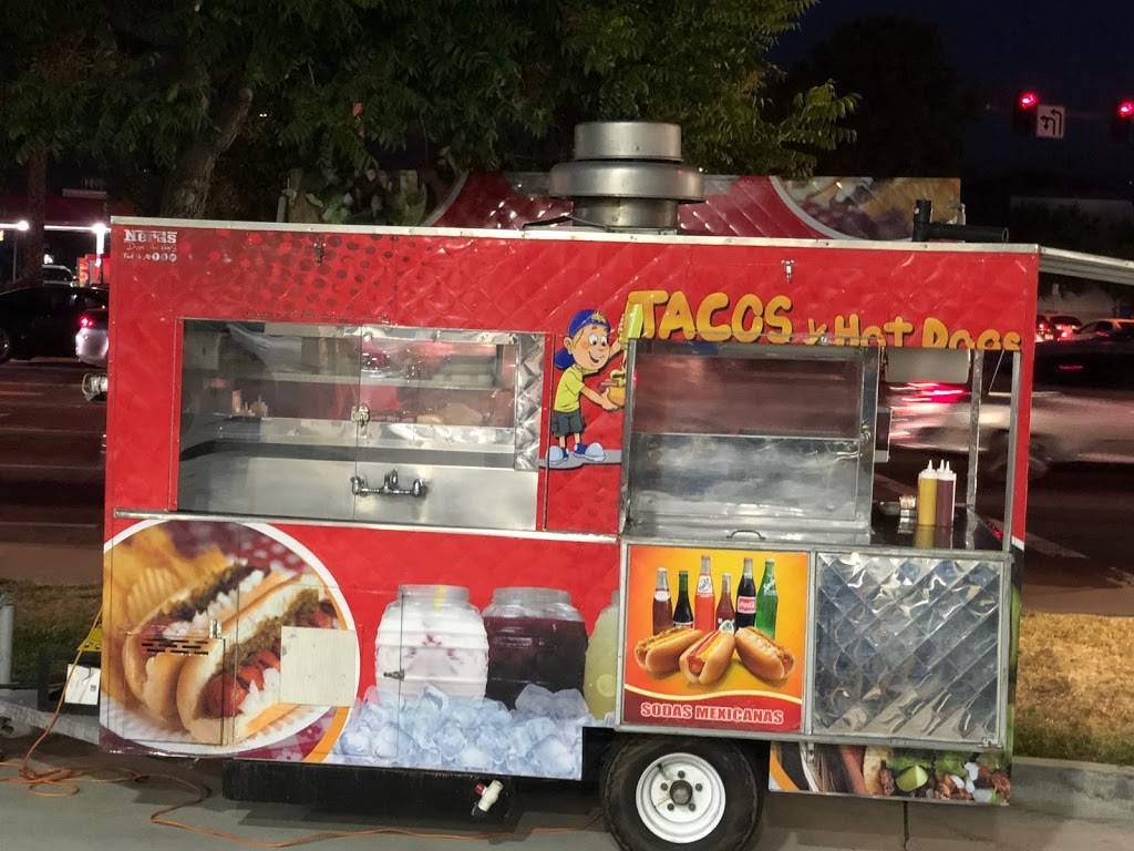Tacos Y Hot DOgs El Flaco | restaurant | 10 N Main St, Milpitas, CA 95035, USA | 4087815594 OR +1 408-781-5594