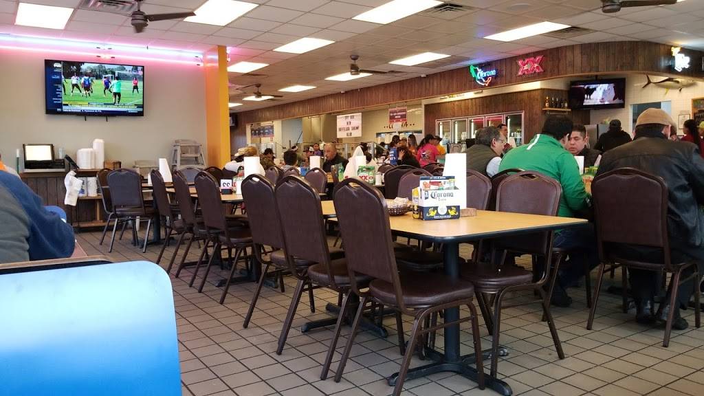 Connies Seafood Market & Restaurant | restaurant | 2525 Airline Dr, Houston, TX 77009, USA | 7138682144 OR +1 713-868-2144