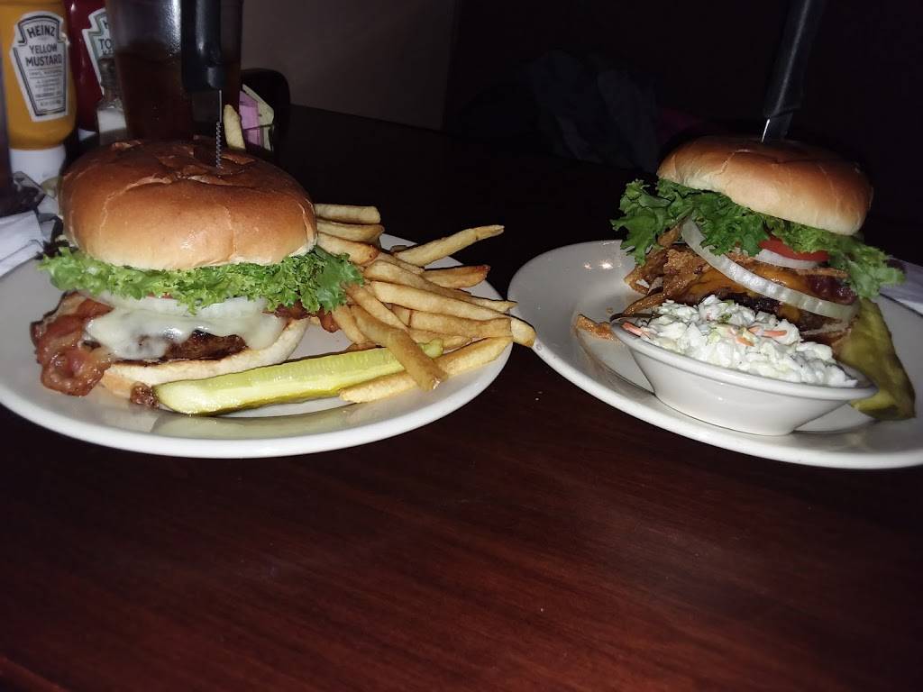 Jerzees Sports Grille | restaurant | 2531 Fulton Dr NW, Canton, OH 44718, USA | 3304569977 OR +1 330-456-9977