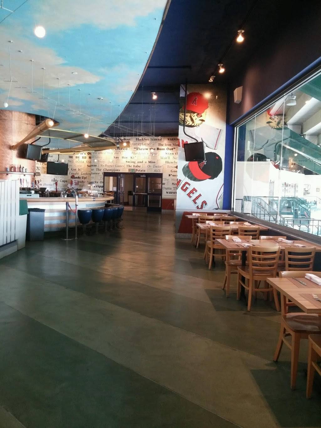 The Shock Top Terrace | restaurant | 2695 E Katella Ave, Anaheim, CA 92806, USA | 7147042400 OR +1 714-704-2400