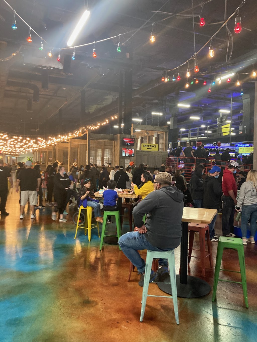 The Fair on 4, 4th Floor MOA | restaurant | 402 E Broadway, Bloomington, MN 55425, USA | 9524529938 OR +1 952-452-9938