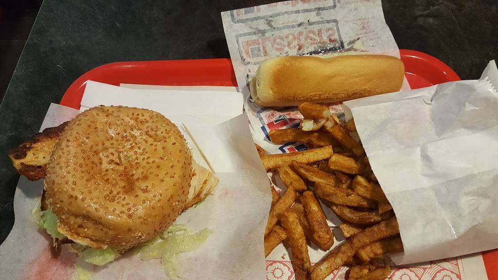 Chez Gérard | restaurant | 46 Boulevard Cartier O, Laval, QC H7N 2H4, Canada | 4506688625 OR +1 450-668-8625