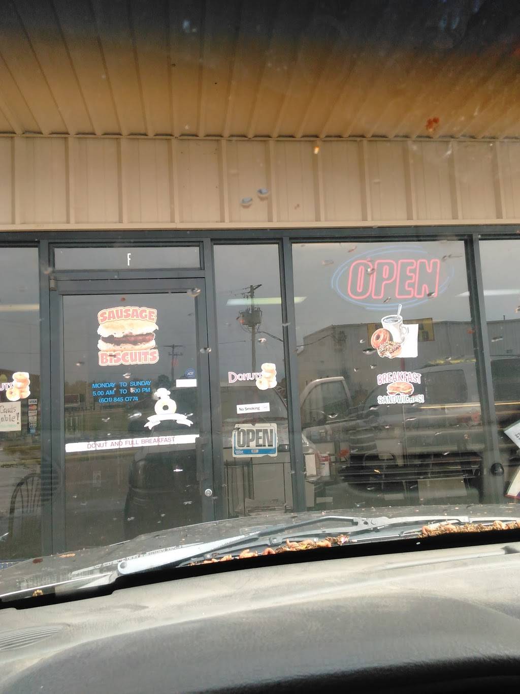 donut shop Cafe | restaurant | 2990 US 49, Florence, MS 39073, USA | 6018450774 OR +1 601-845-0774