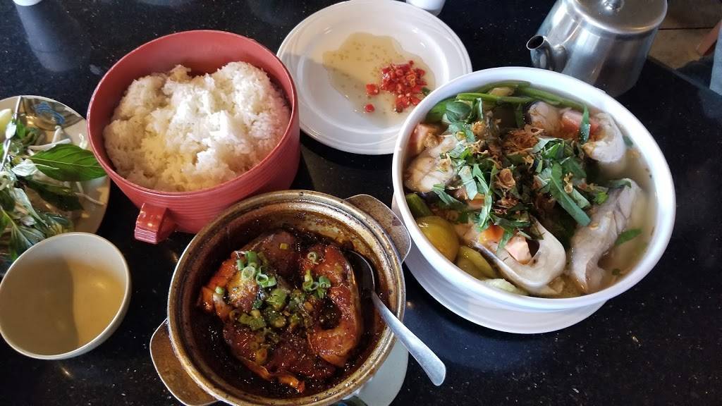 Pho Little Saigon Restaurant | restaurant | 3775 W Spring Mountain Rd, Las Vegas, NV 89102, USA | 7022212111 OR +1 702-221-2111