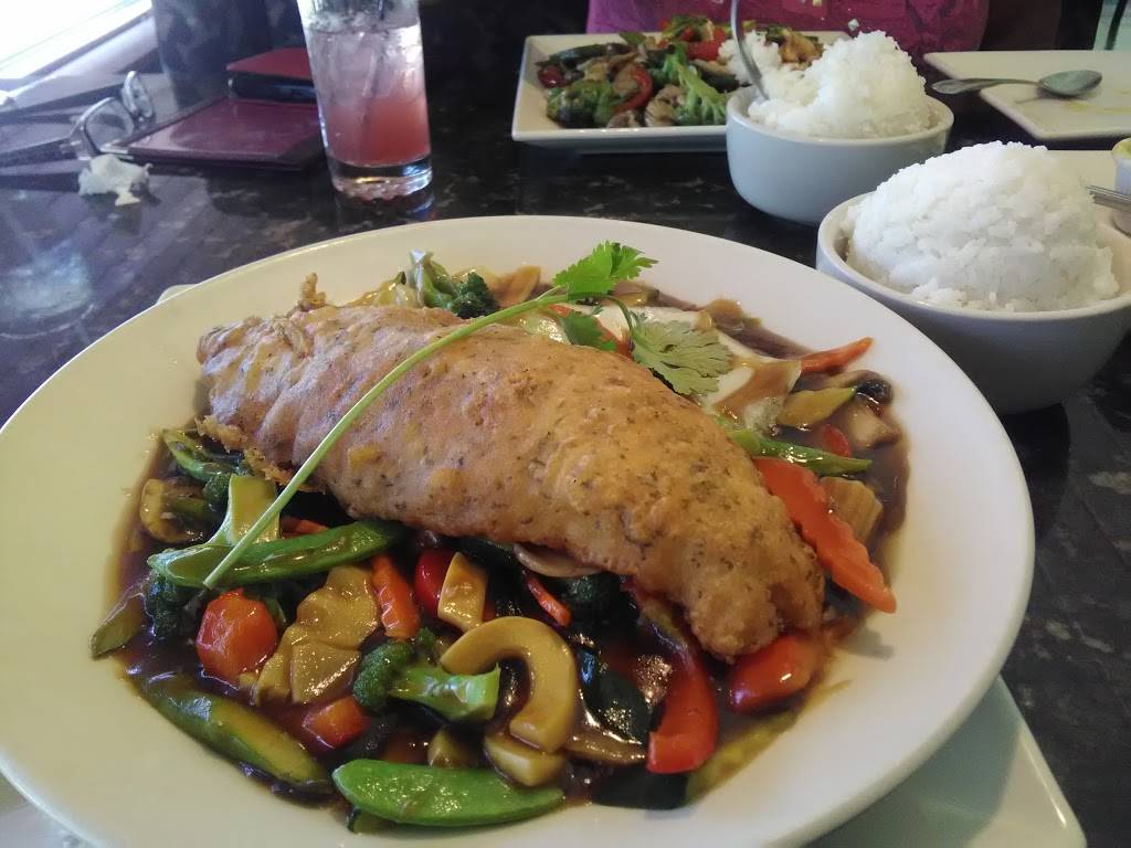 Red Snapper | restaurant | 8430 Ward Pkwy, Kansas City, MO 64114, USA | 8163338899 OR +1 816-333-8899