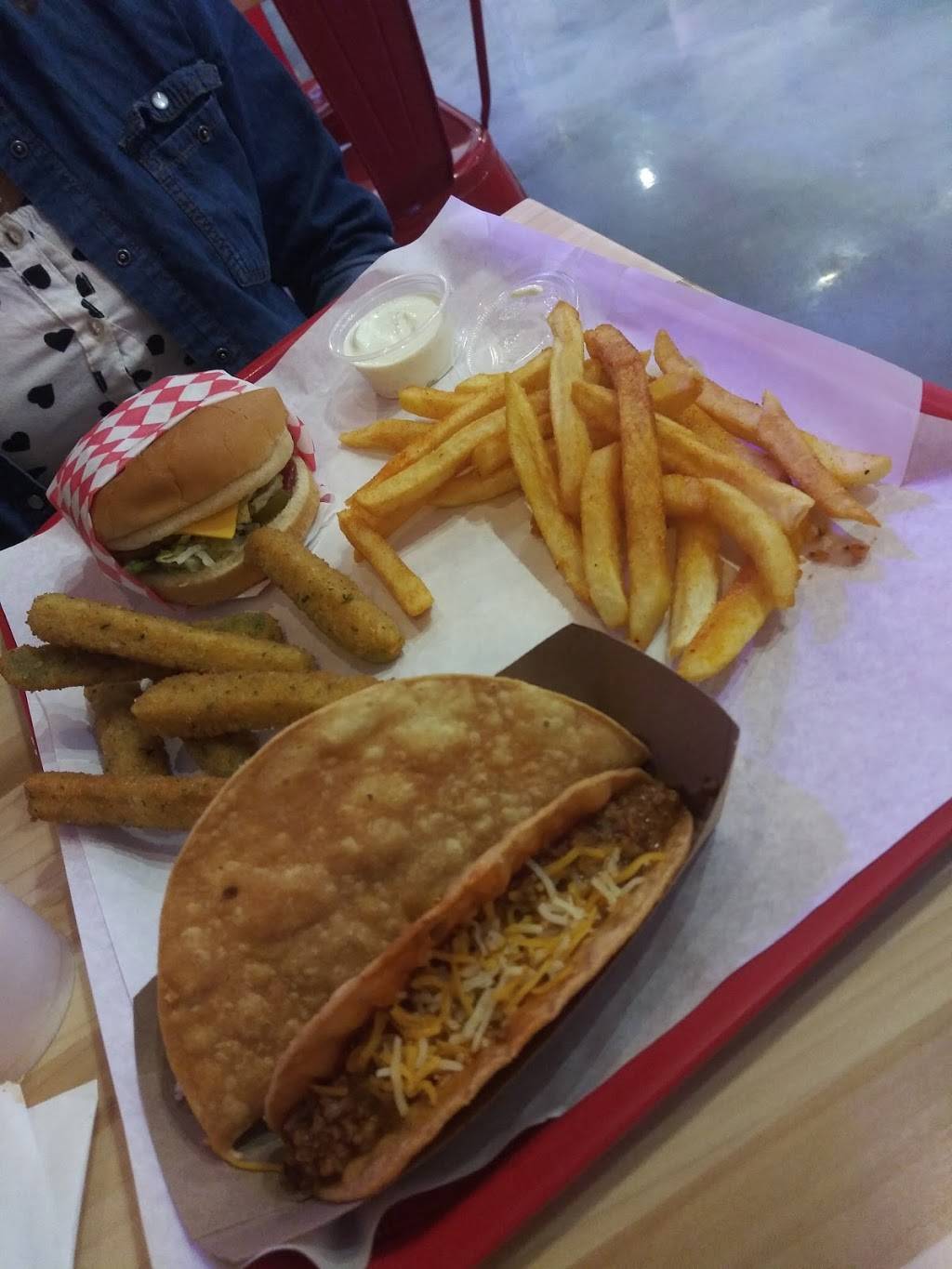 Wimpys Hamburgers | restaurant | 101 S Court St, Visalia, CA 93291, USA | 5598023925 OR +1 559-802-3925