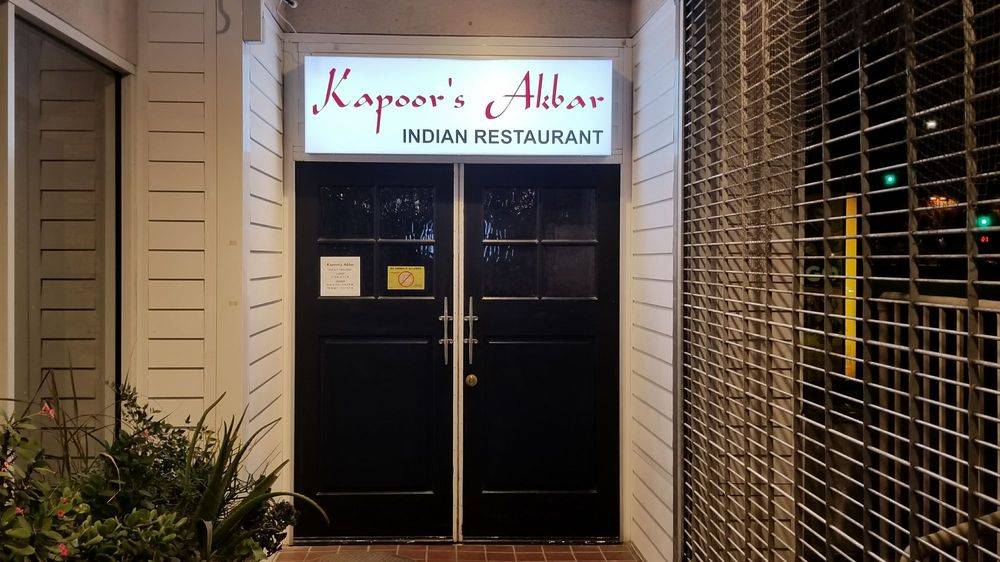 Kapoors Akbar | restaurant | 701 W Cesar Estrada Chavez Ave, Los Angeles, CA 90012, USA | 2133725590 OR +1 213-372-5590