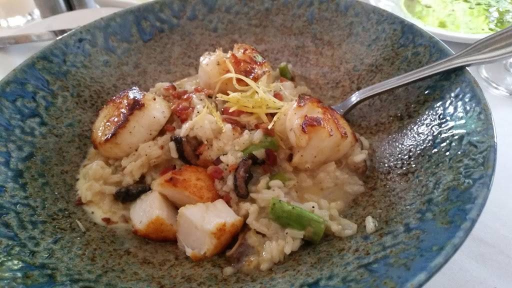 Square Cafe | restaurant | 150 North St, Hingham, MA 02043, USA | 7817404060 OR +1 781-740-4060