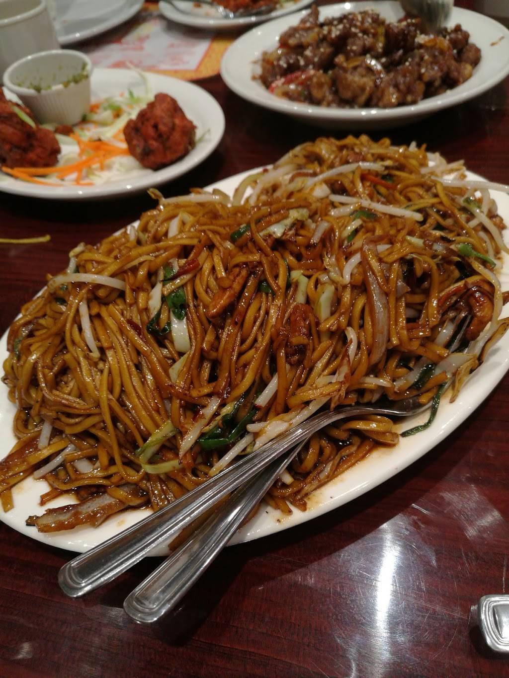 Royal Jade Restaurant | restaurant | 2100 Steeles Ave W, Concord, ON L4K 2V1, Canada | 9056695233 OR +1 905-669-5233