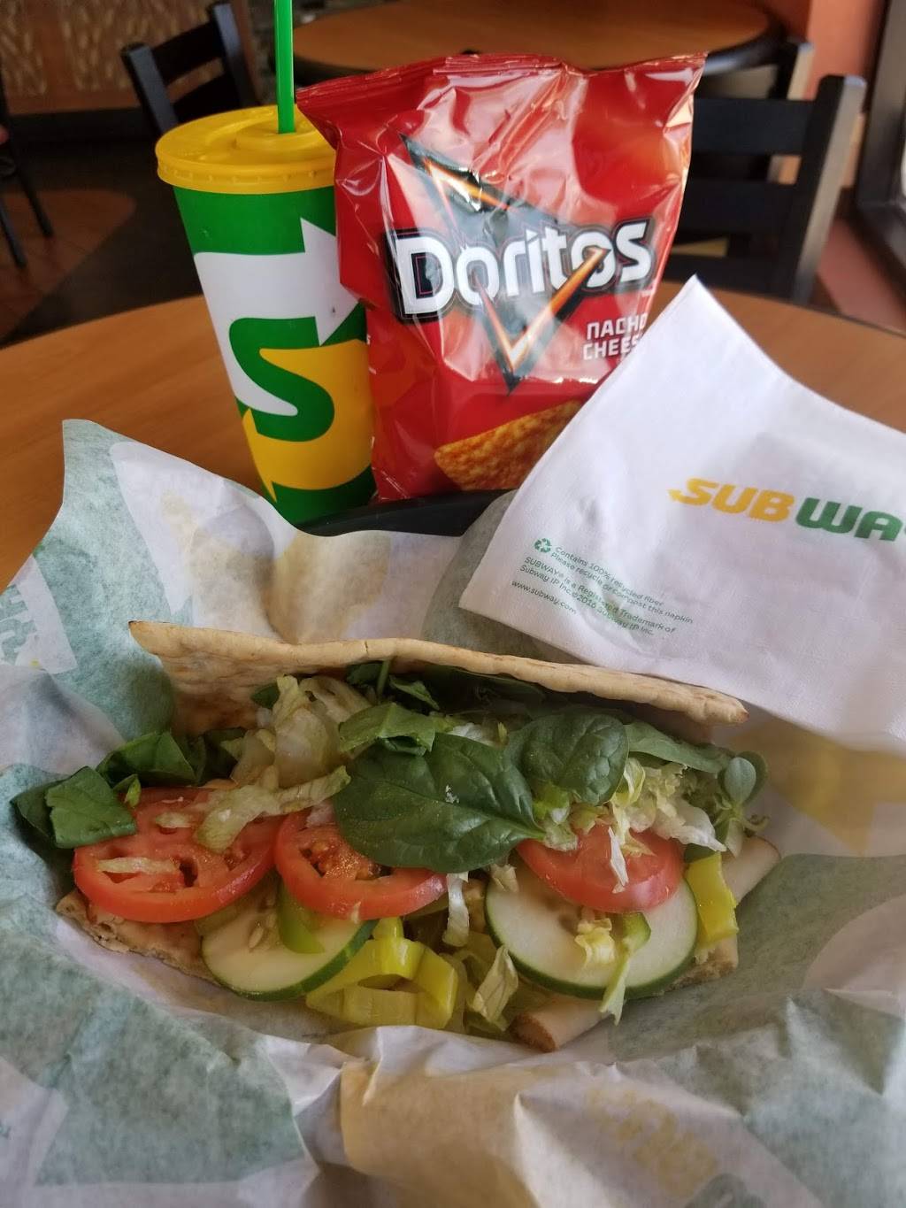 Subway Restaurants | restaurant | 325 W Southern Ave, Mesa, AZ 85210, USA | 4807337004 OR +1 480-733-7004