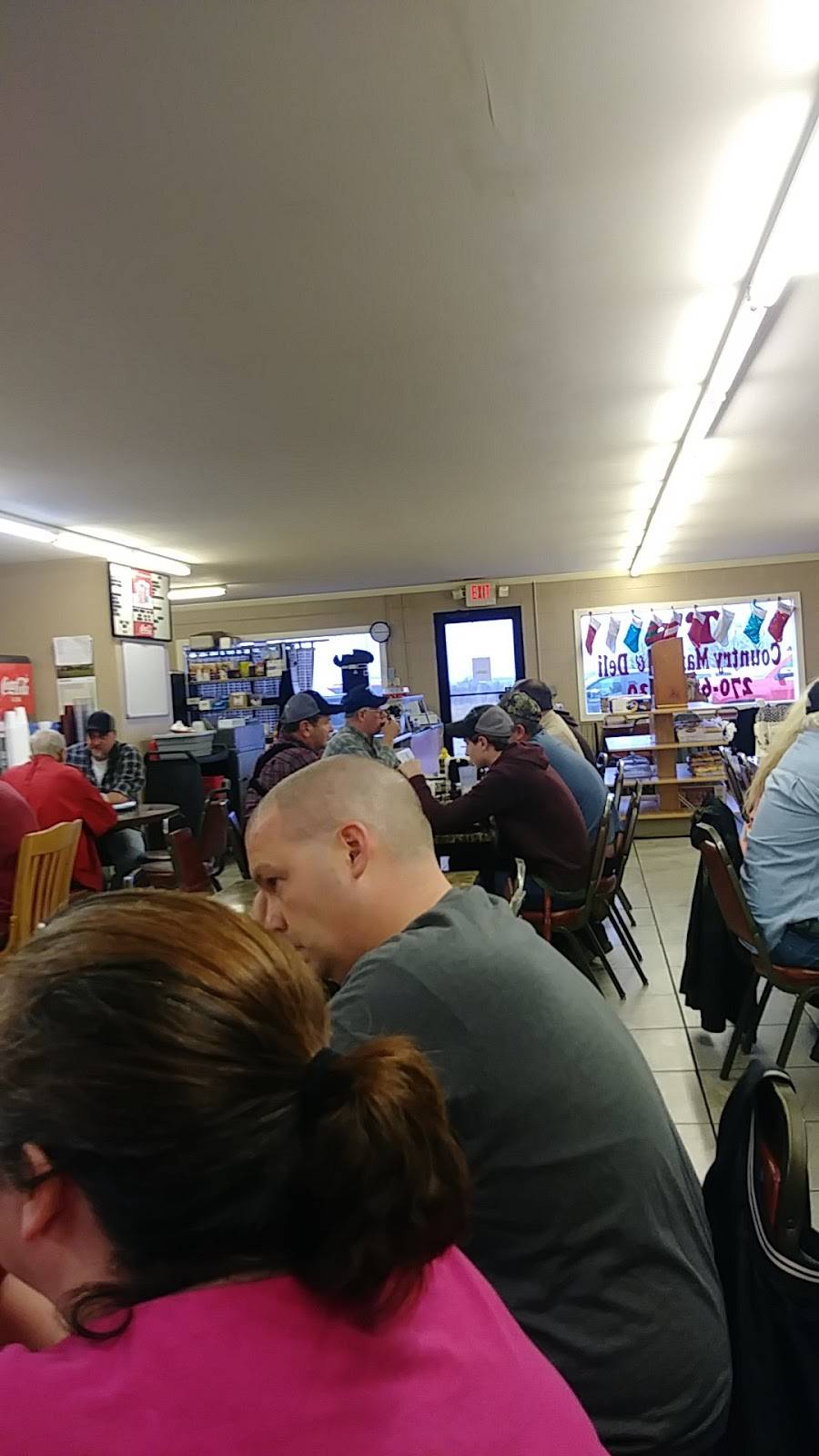 Ts country market and deli | restaurant | 4363 Edmonton Rd, Glasgow, KY 42141, USA | 2706782430 OR +1 270-678-2430