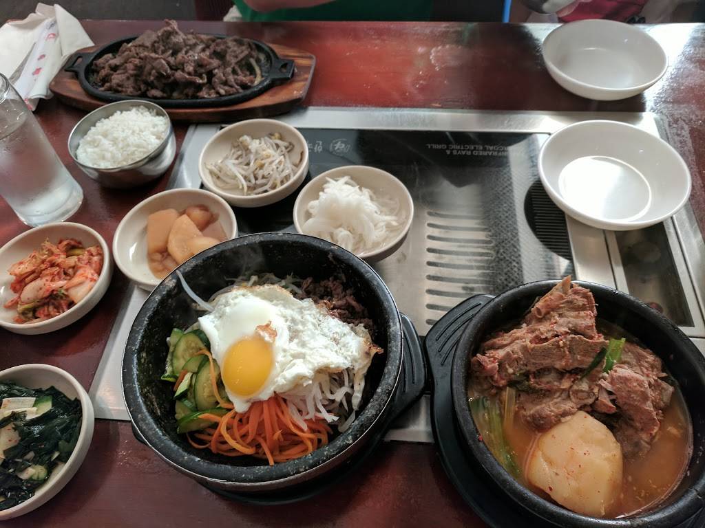 Koreana Restaurant | restaurant | 711 Somerset St W, Ottawa, ON K1R 6P5, Canada | 6132307111 OR +1 613-230-7111