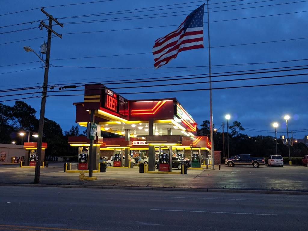 Dodges | restaurant | 2609 Hwy 17 S, North Myrtle Beach, SC 29582, USA | 8432728166 OR +1 843-272-8166