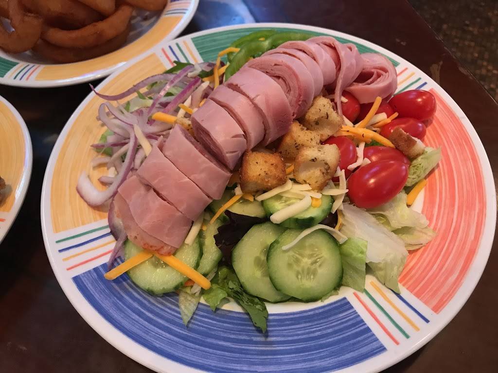 Pats Pizza & Pasta | restaurant | 160 S Main St, Newark, DE 19711, USA | 3027380808 OR +1 302-738-0808