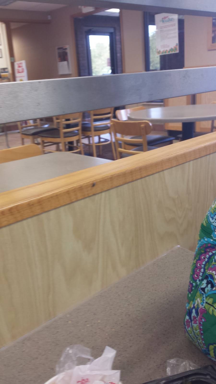 Wendys | restaurant | 21 Highland Dr, Lebanon, VA 24266, USA | 2768894492 OR +1 276-889-4492