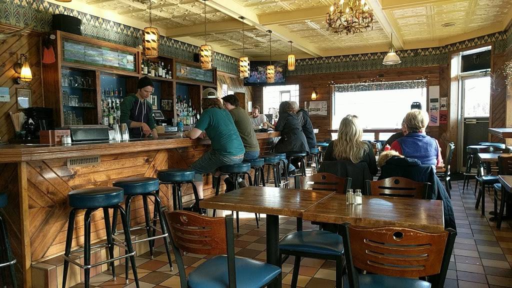 Tip Top Tavern | restaurant | 601 North St, Madison, WI 53704, USA | 6082415515 OR +1 608-241-5515