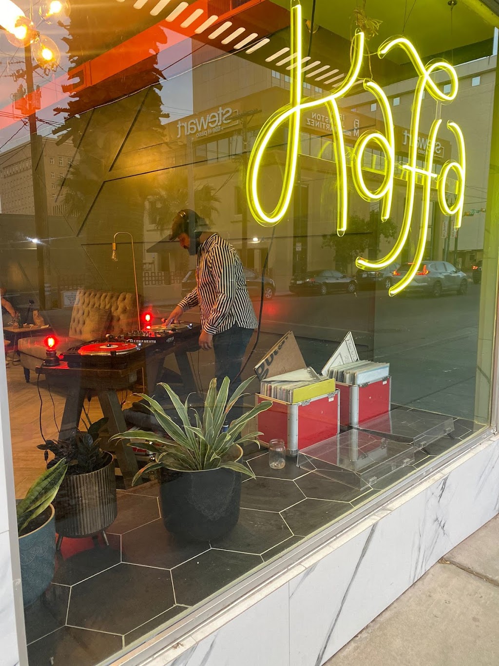 Kaffa128 | cafe | 500 N Oregon St Suite E, El Paso, TX 79901, USA | 9152170275 OR +1 915-217-0275