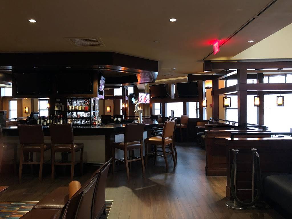 Shade Bar and Grill | restaurant | 16 Ella Grasso Turnpike, Windsor Locks, CT 06096, USA | 8608044726 OR +1 860-804-4726