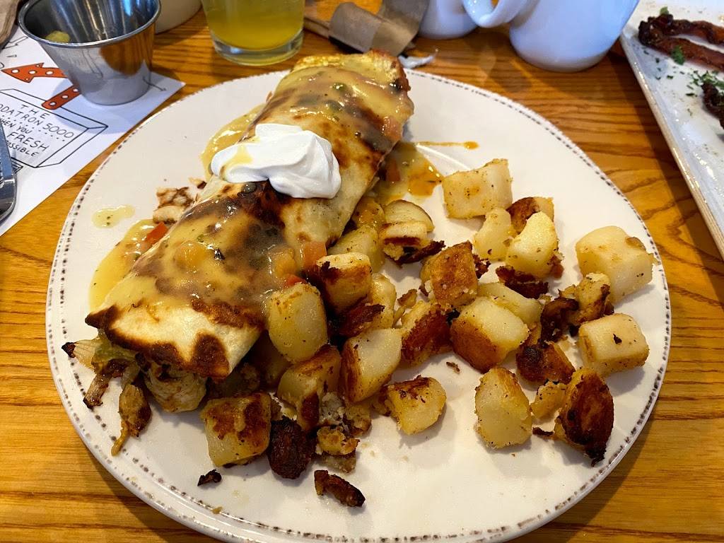 First Watch - Center | restaurant | 2855 S 168th St, Omaha, NE 68130, USA | 4023303444 OR +1 402-330-3444