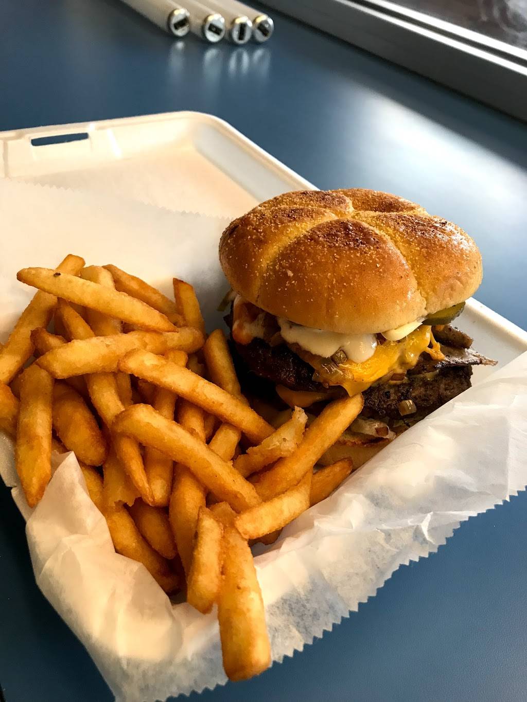 Da Catch Fish & Chicken | restaurant | 2904 W State St, Rockford, IL 61102, USA | 8159670483 OR +1 815-967-0483