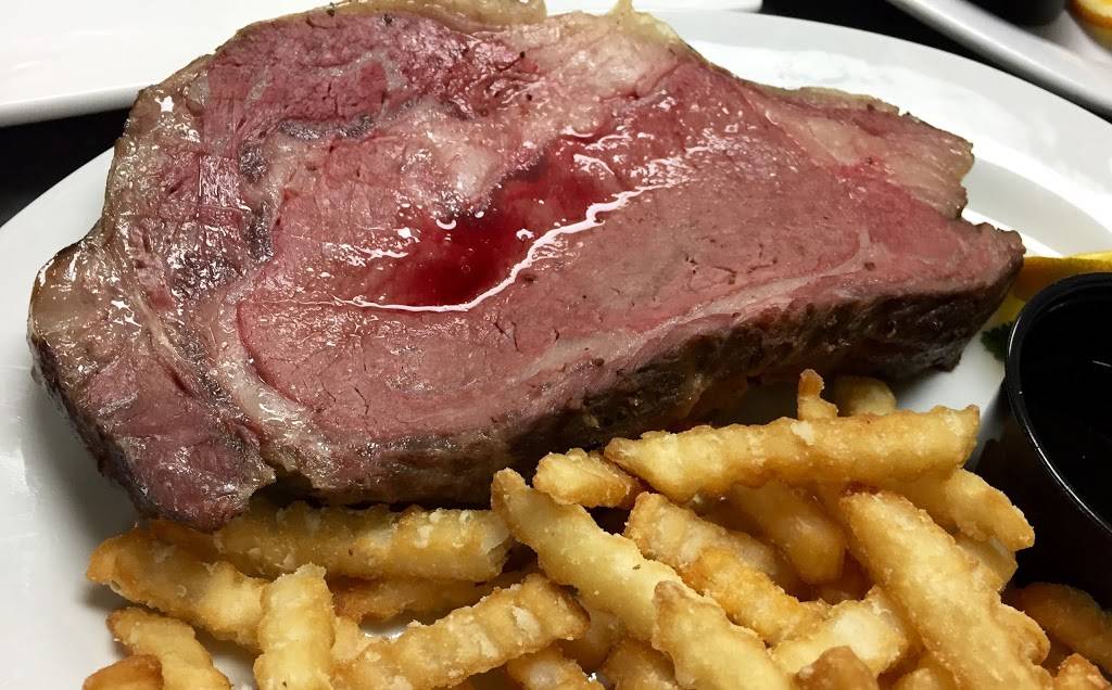 Log Cabin Inn | restaurant | 633 Madison Ave, Howards Grove, WI 53083, USA | 9205652712 OR +1 920-565-2712