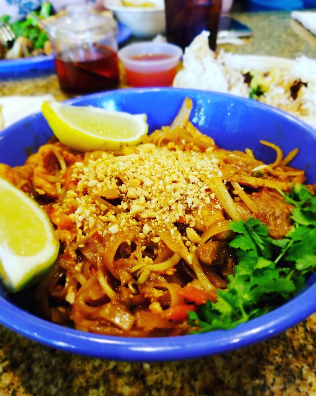 Wok Inn Asian Cafe | restaurant | 5835 Culebra Rd #107, San Antonio, TX 78228, USA | 2109995160 OR +1 210-999-5160