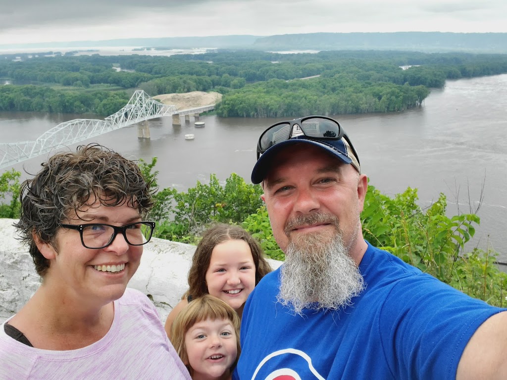 Red Barn Campground & Restaurant | restaurant | 2609 Main St, Lansing, IA 52151, USA | 5635384956 OR +1 563-538-4956