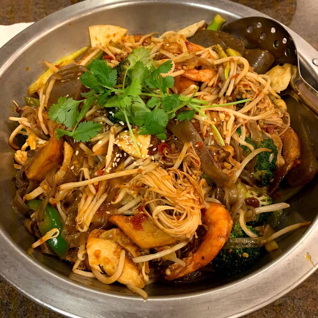 Sizzling Gourmet | restaurant | 19541 Richwood Dr, Cupertino, CA 95014, USA | 4089825775 OR +1 408-982-5775