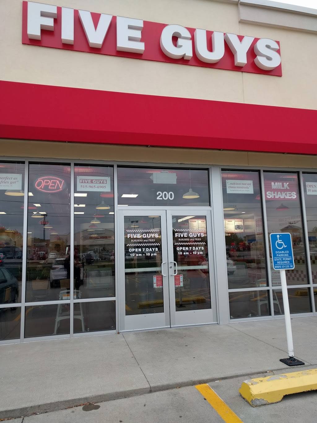 Five Guys | meal takeaway | 2325 SE Delaware Ave, Ankeny, IA 50021, USA | 5159656905 OR +1 515-965-6905