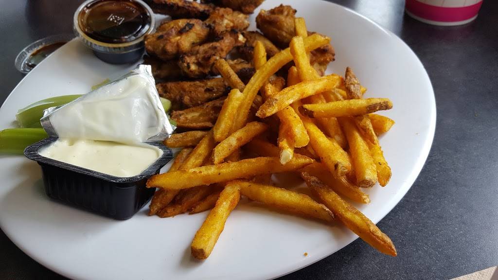 Miami Grill | restaurant | 1505 S Federal Hwy, Dania Beach, FL 33004, USA | 9549221128 OR +1 954-922-1128