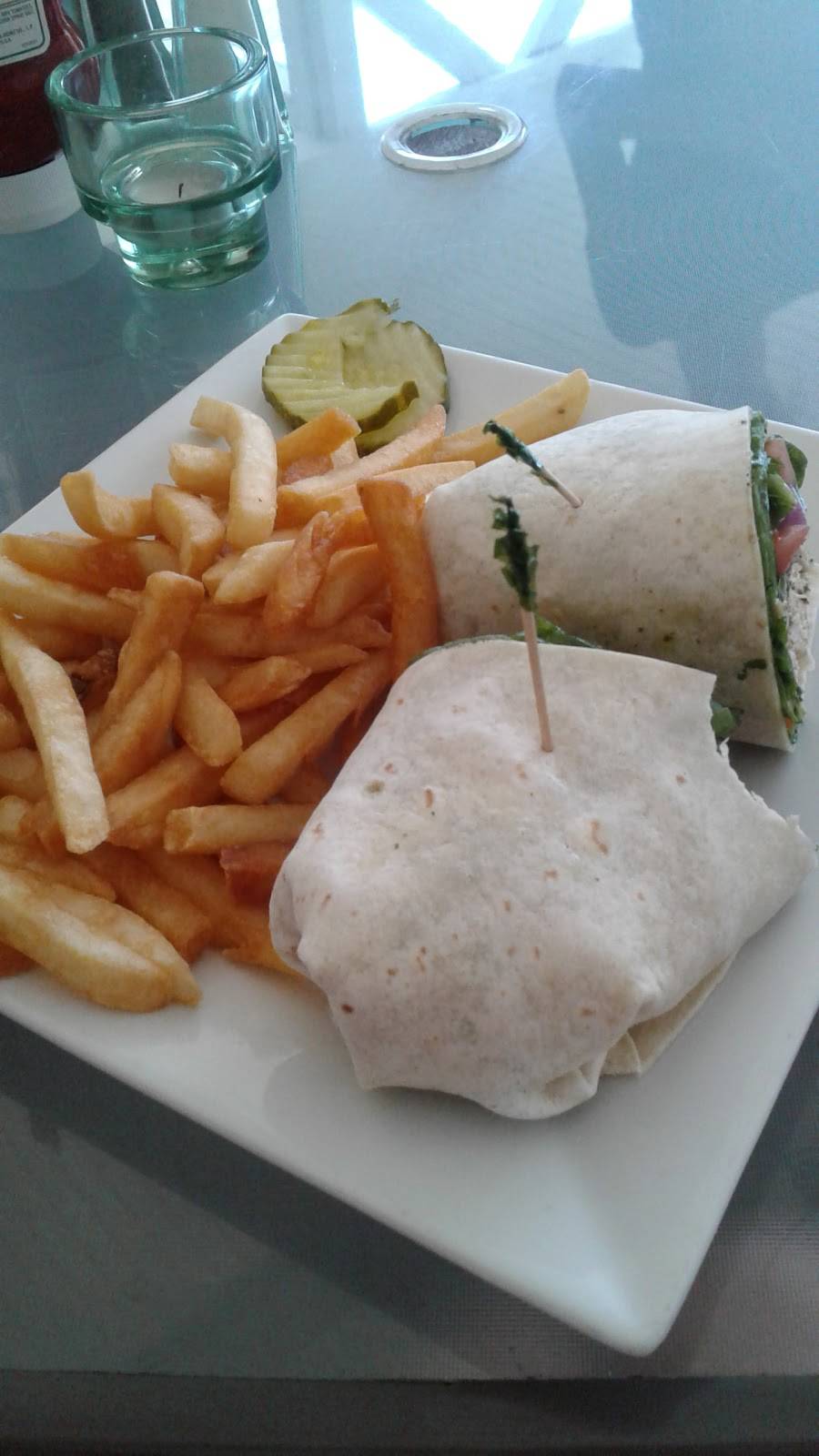 Courtyard Restaurant & Pub | night club | 1337 County Rd, Bourne, MA 02532, USA | 5085631818 OR +1 508-563-1818