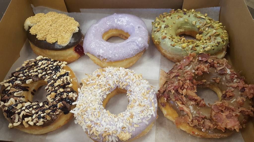 Glaze Doughnuts | bakery | 6545 S Fort Apache Rd #130, Las Vegas, NV 89148, USA | 7022462888 OR +1 702-246-2888