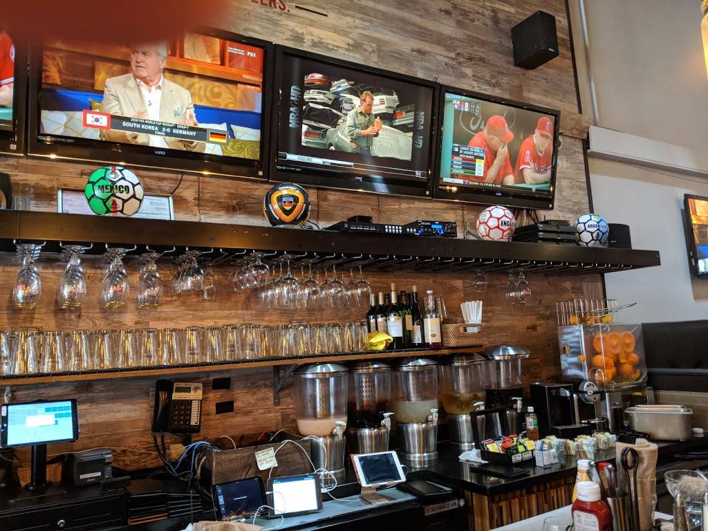 SliderBar Restaurant | restaurant | 324 University Ave, Palo Alto, CA 94301, USA | 6503227300 OR +1 650-322-7300