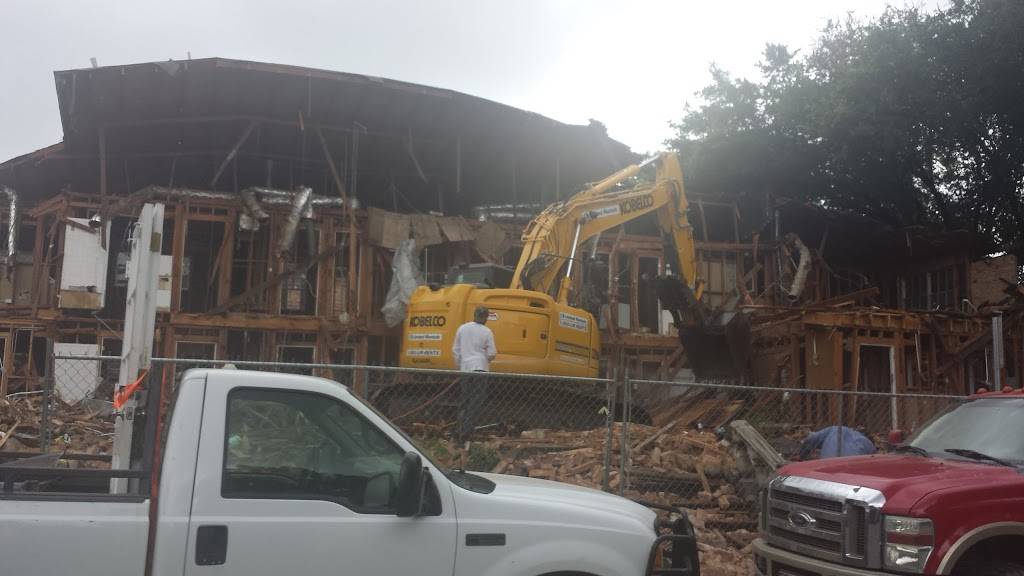 Hillcrest Village | shopping mall | 6423-6437 Hillcrest Ave, Dallas, TX 75205, USA | 2147062500 OR +1 214-706-2500