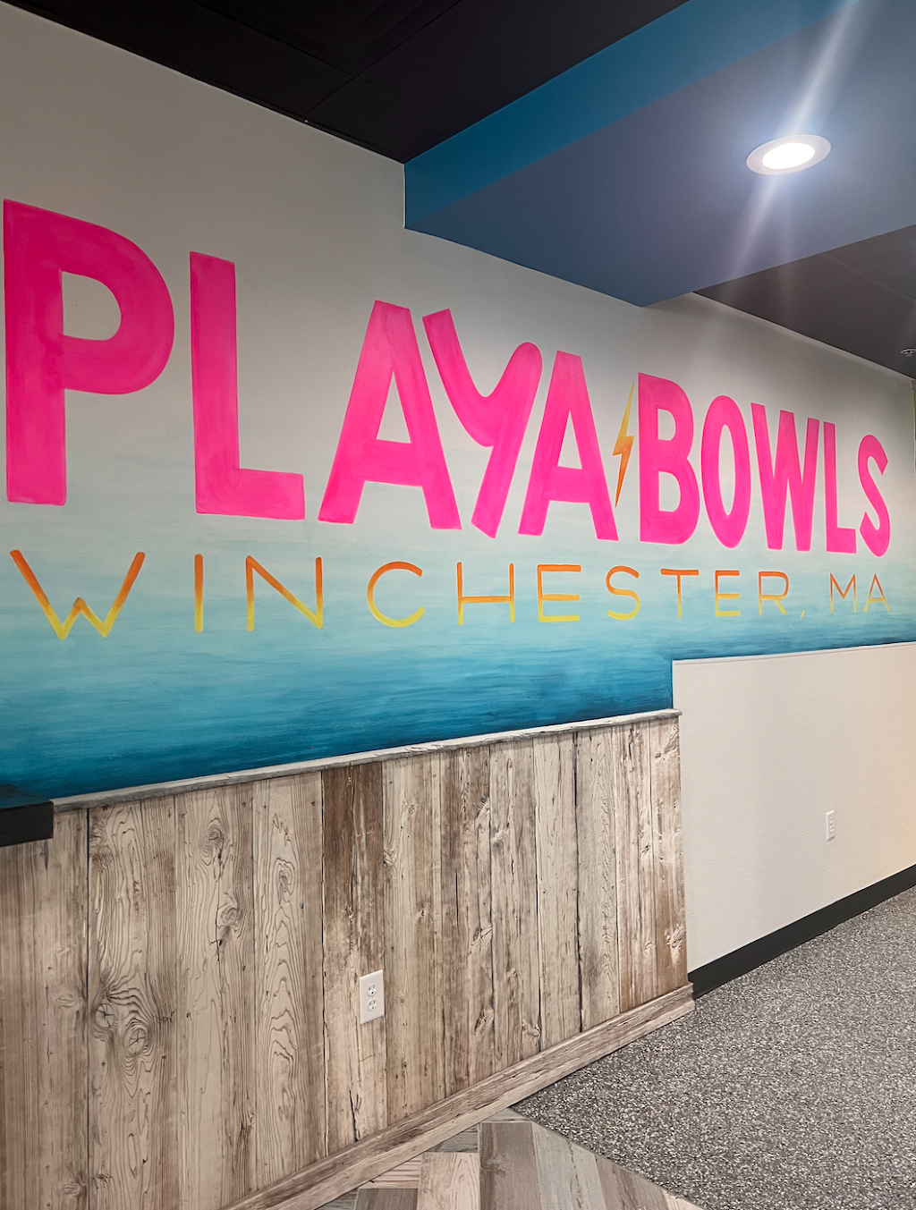 Playa Bowls | restaurant | 600 Main St, Winchester, MA 01890, USA | 7815702763 OR +1 781-570-2763