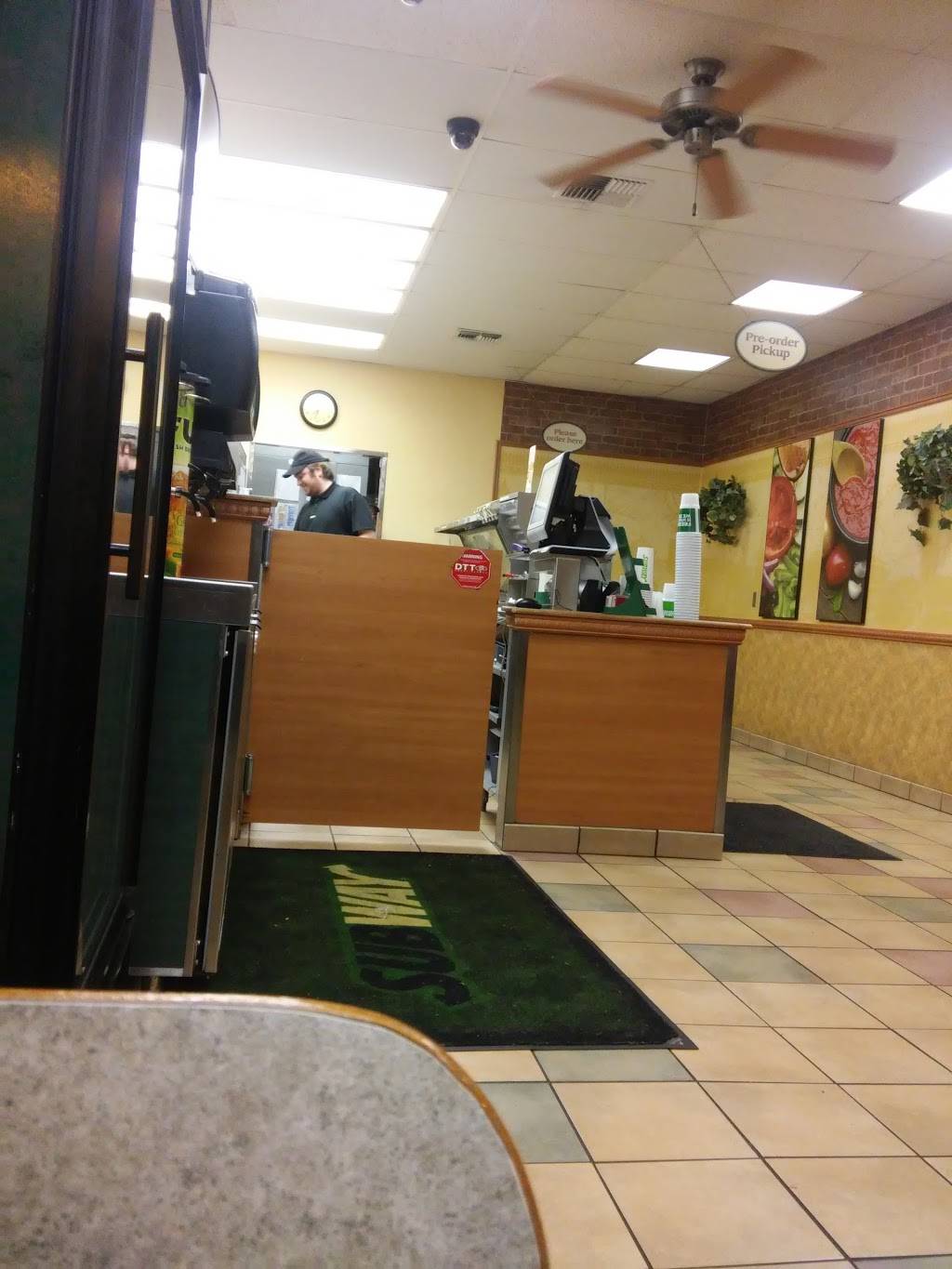 Subway | restaurant | 1000 W Sacramento Ave, Chico, CA 95926, USA | 5303429777 OR +1 530-342-9777