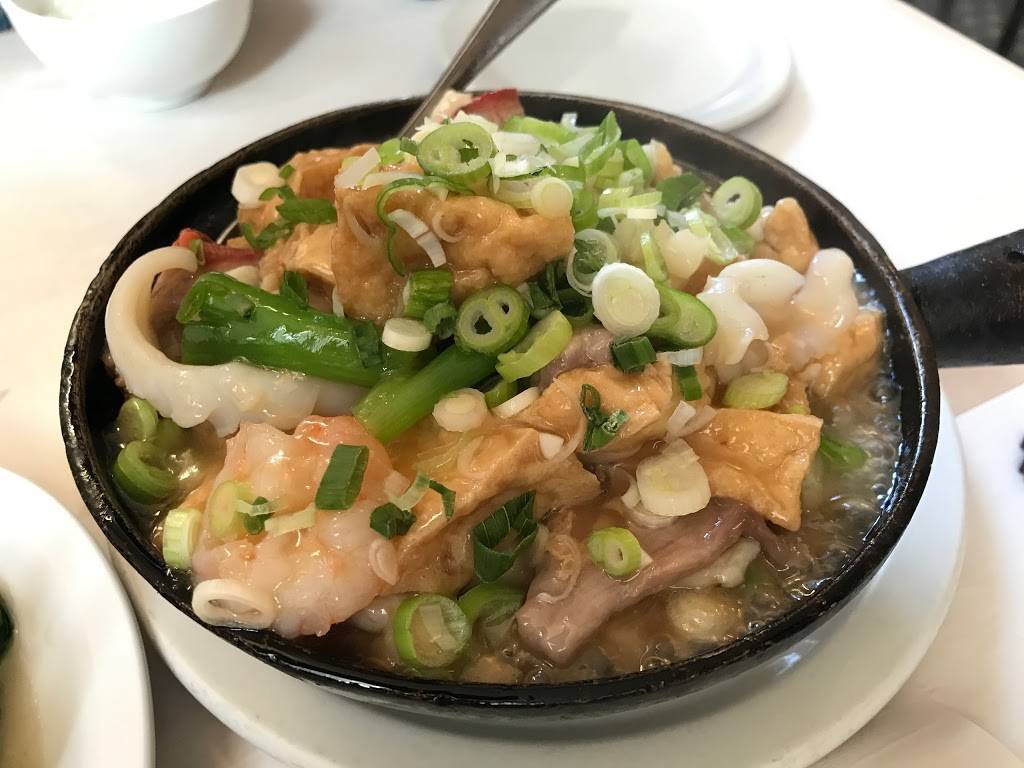 Royal Treasure Restaurant | restaurant | 774 Somerset St W, Ottawa, ON K1R 6R1, Canada | 6132378827 OR +1 613-237-8827