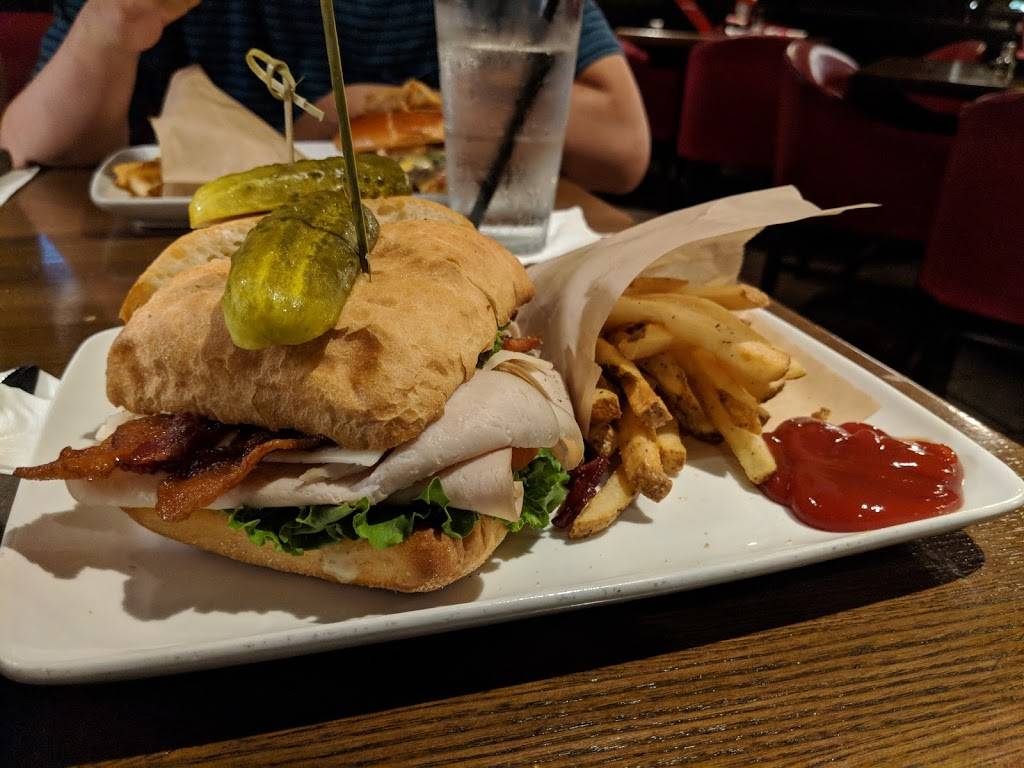 TGI Fridays | restaurant | 615 Baltimore Pike, Bel Air, MD 21014, USA | 4104206766 OR +1 410-420-6766