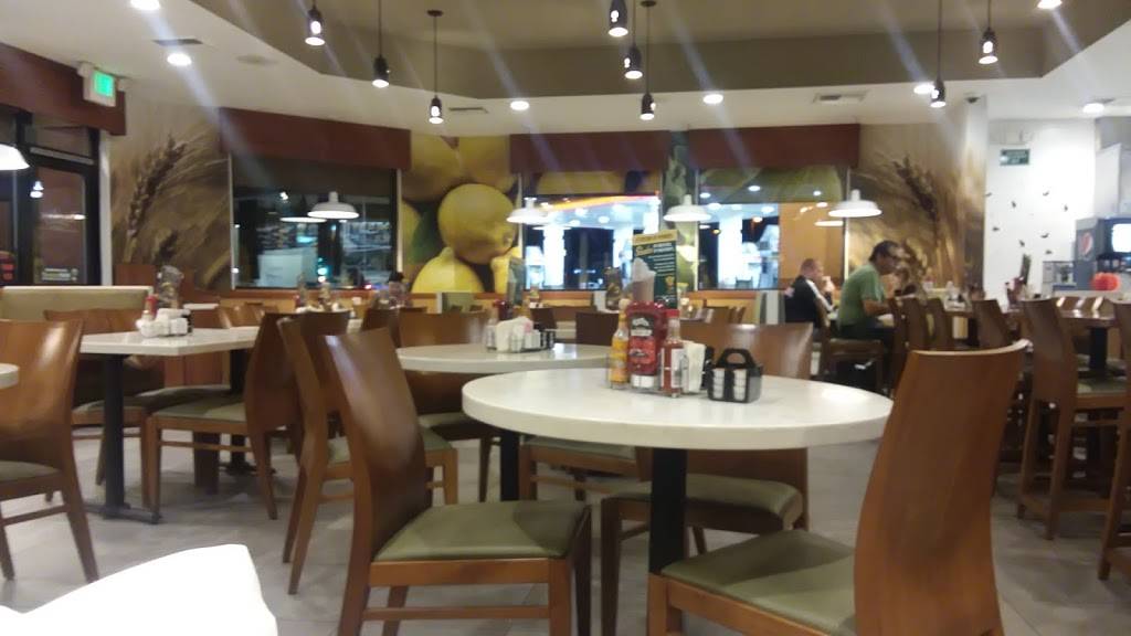 Farmer Boys | restaurant | 30625 Benton Rd, Winchester, CA 92596, USA | 9519265100 OR +1 951-926-5100