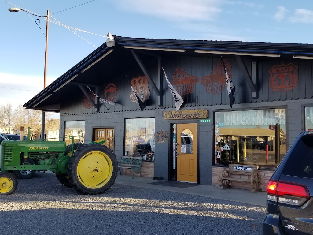 Westside Lilos Cafe | restaurant | 22855 AZ-66, Seligman, AZ 86337, USA | 9284225456 OR +1 928-422-5456