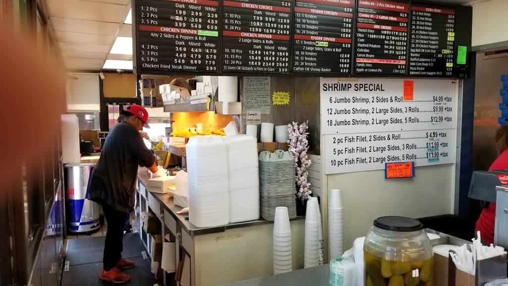 Lisas Chicken | restaurant | 1601 W Division St, Arlington, TX 76012, USA | 8172998901 OR +1 817-299-8901