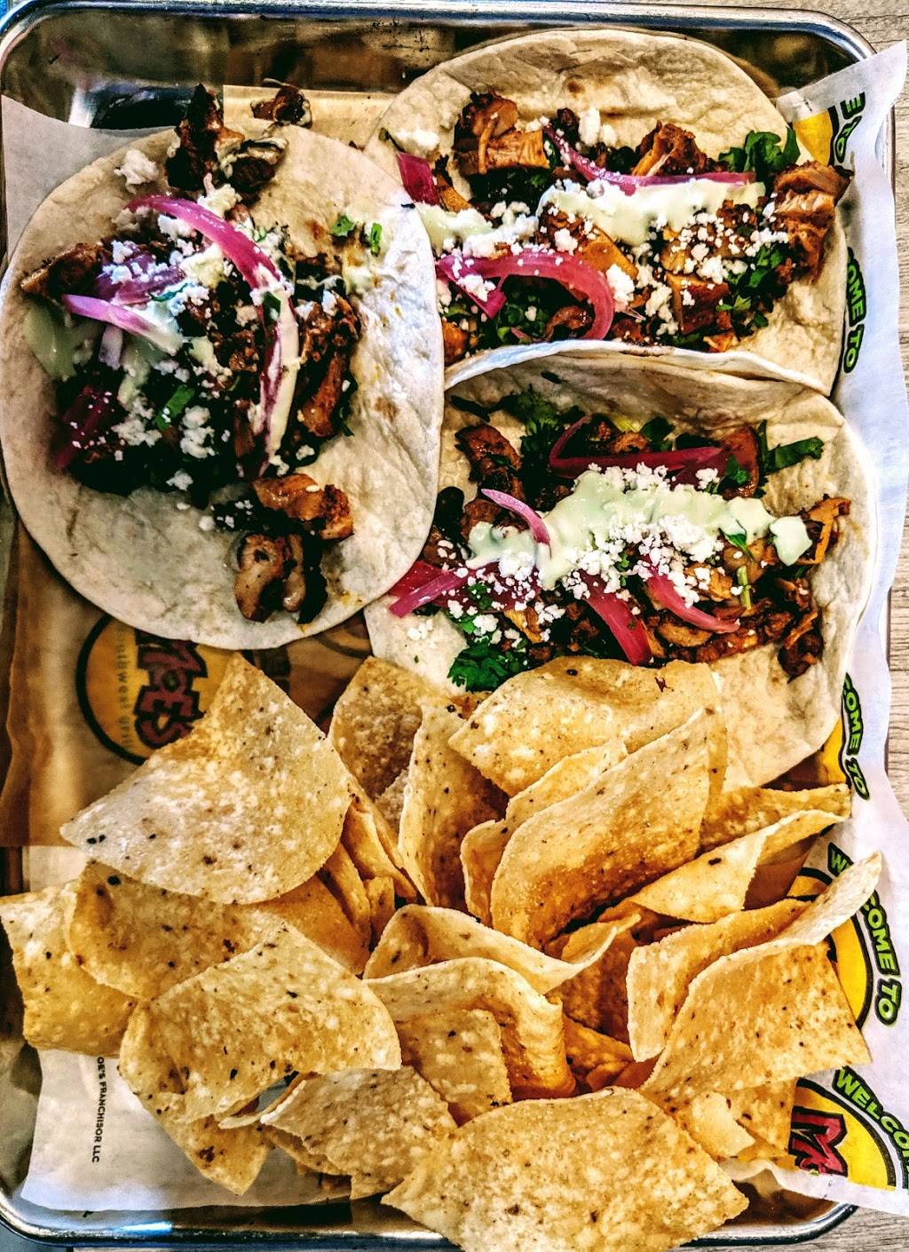 Moes Southwest Grill | restaurant | 3934 16th St, Moline, IL 61265, USA | 3097974383 OR +1 309-797-4383